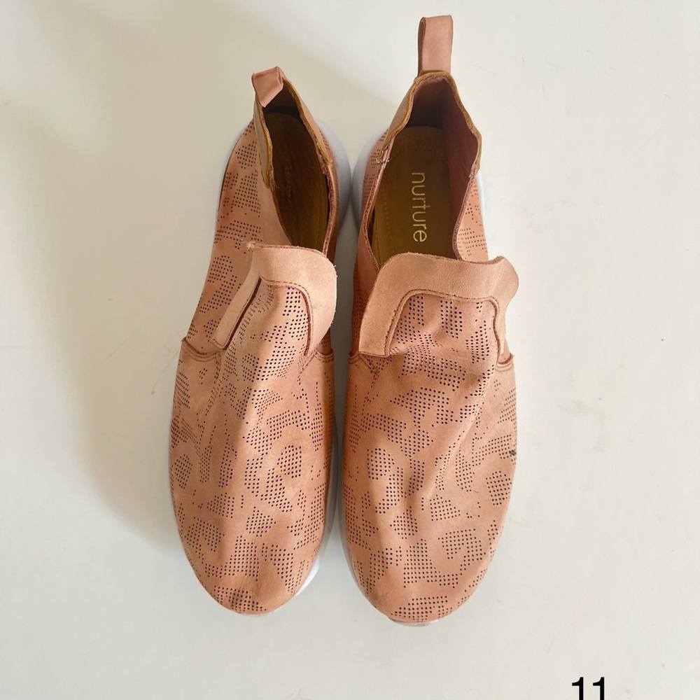 Nurture by Lamaze Nude Pink Athletic Shoes
